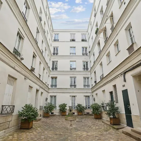 Apartment Gros Caillou - Surcouf 2bdr Paris